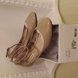 Steve Madden Taupe Doll Flats